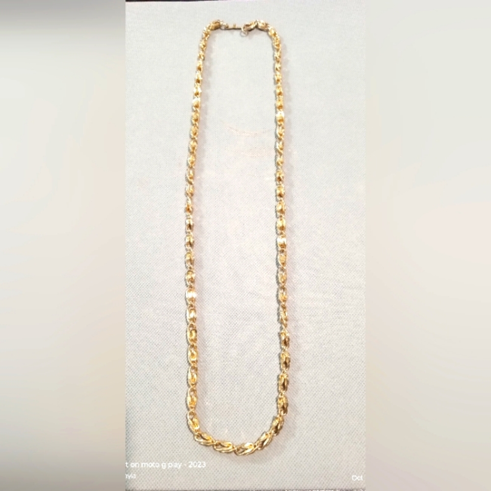Vintage 31" Gold Tone Scroll Chain Snail Chain